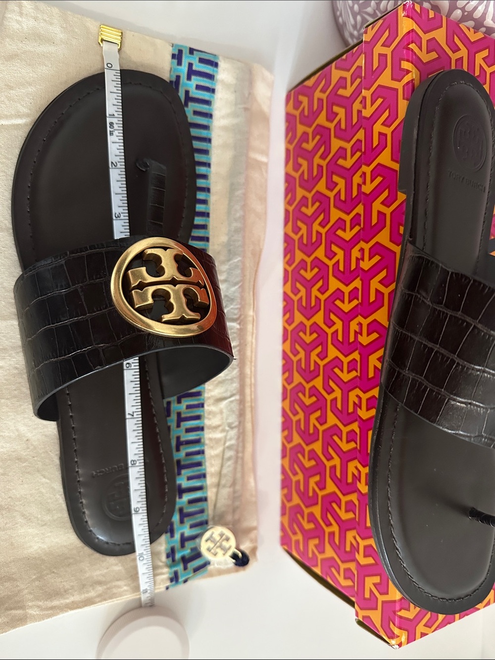 Authentic BENTON BAND FLAT SANDAL
CROCO EMBOSS - Picture 6 of 9